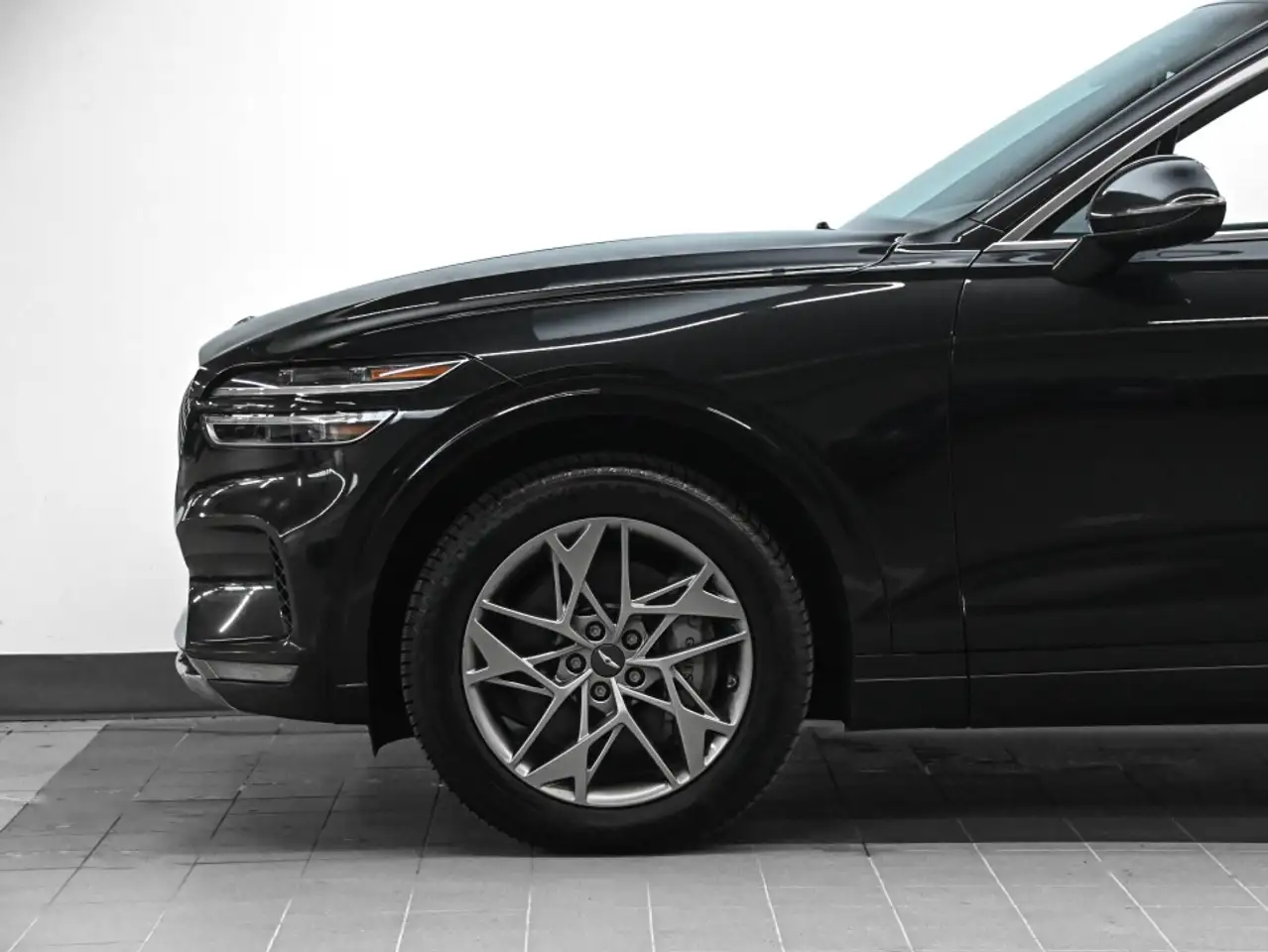 Genesis GV70 - Image 4
