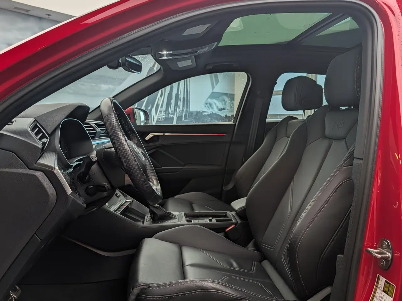 Audi Q3 - Image 7