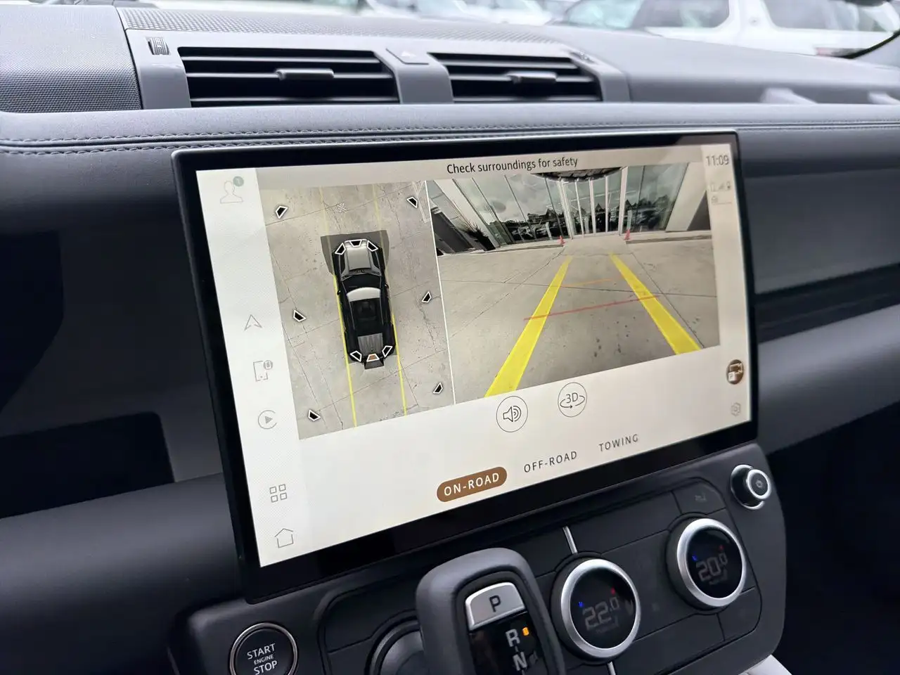 Land Rover Defender - Image 17
