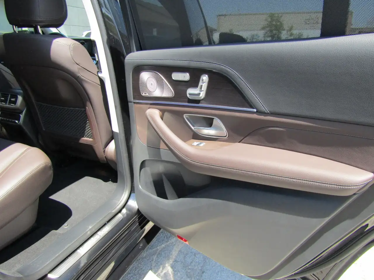 Mercedes-Benz GLS - Image 21