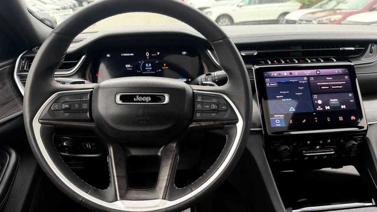 Jeep Grand Cherokee - Image 13
