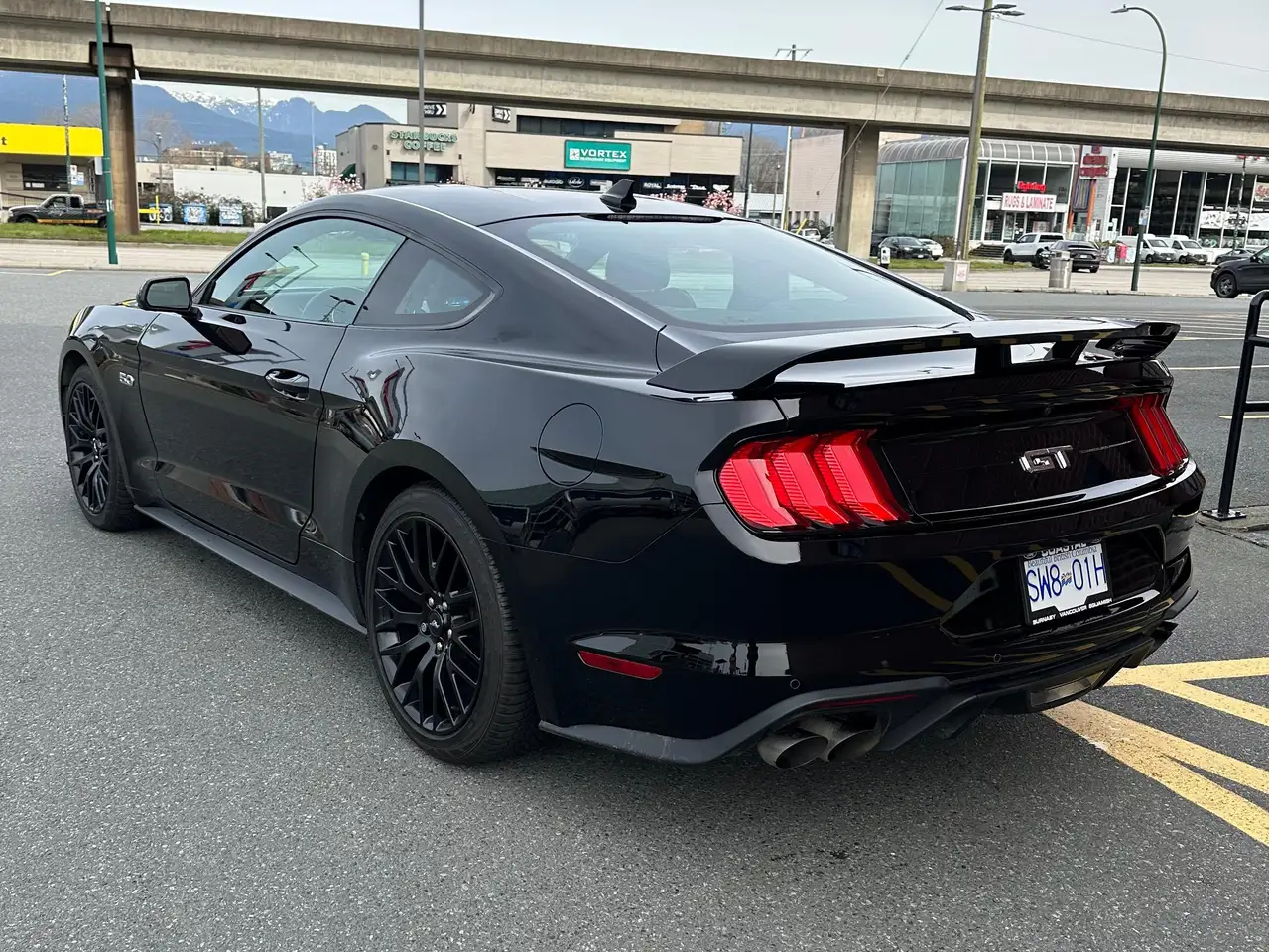 Ford Mustang - Image 5
