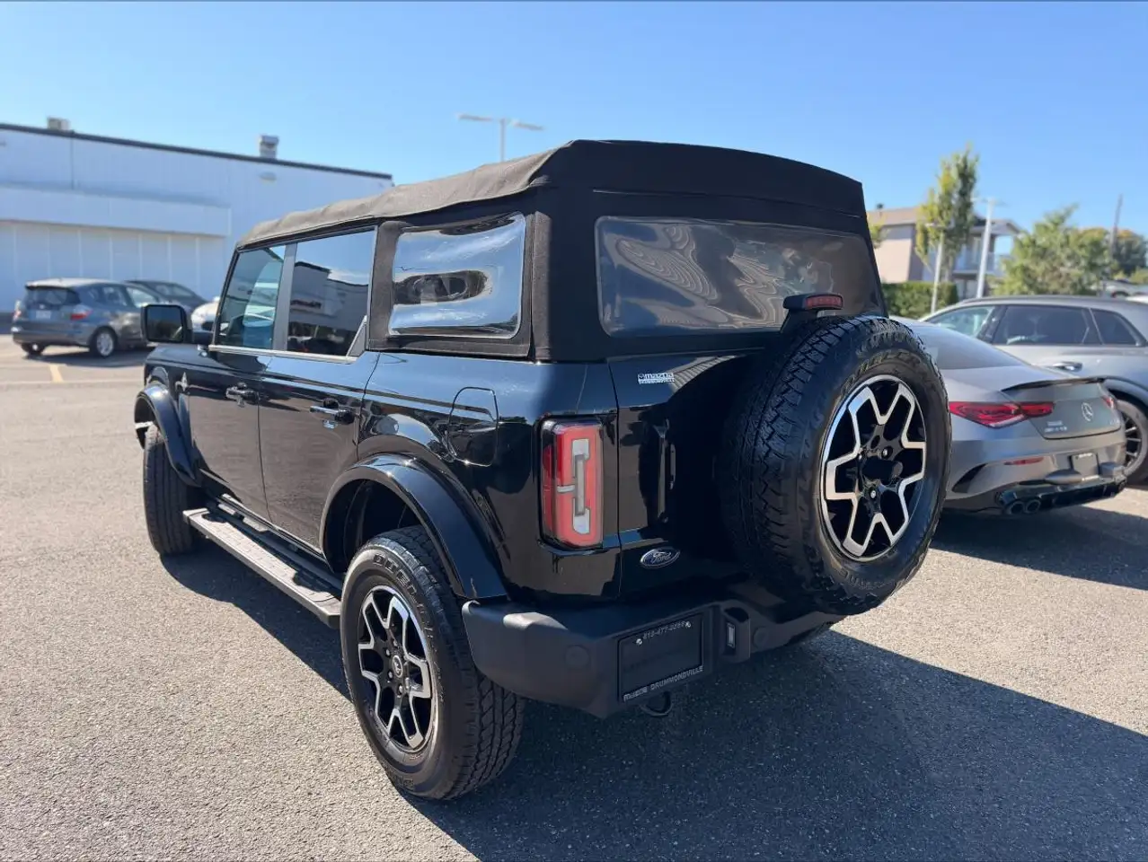 Ford Bronco - Image 8