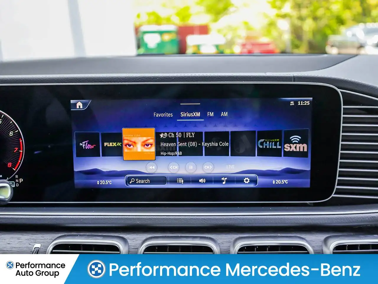 Mercedes-Benz GLE - Image 22