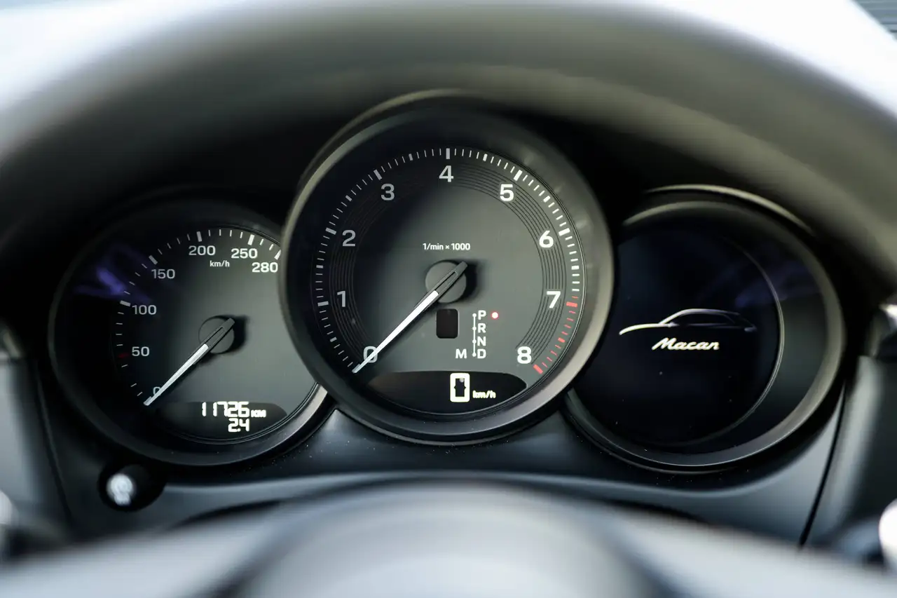 Porsche Macan - Image 20