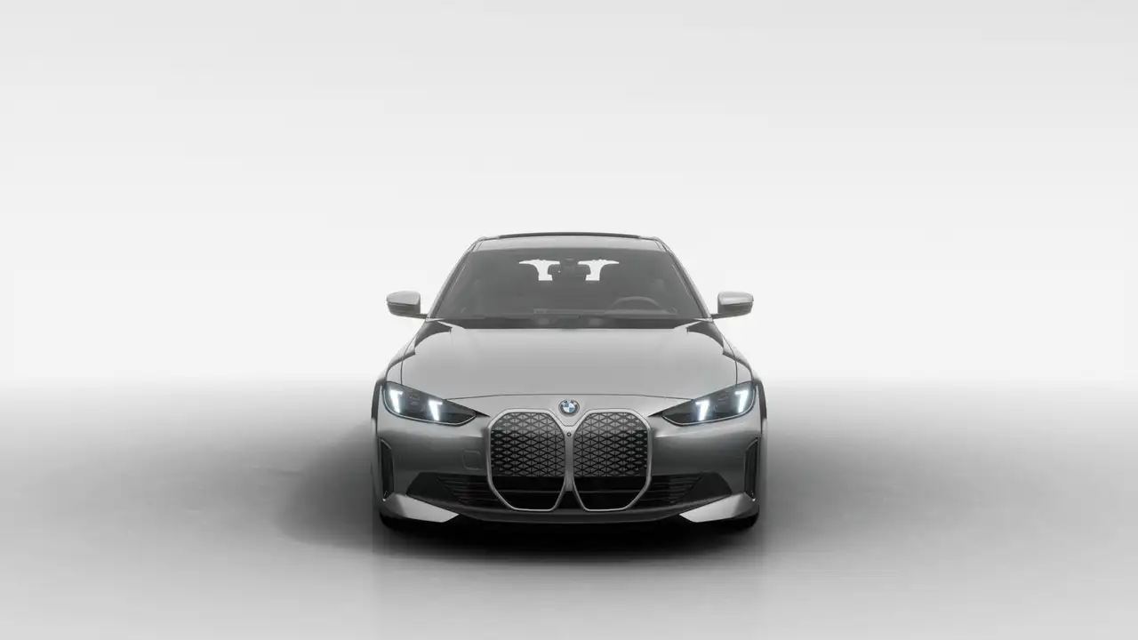 BMW i4 - Image 3