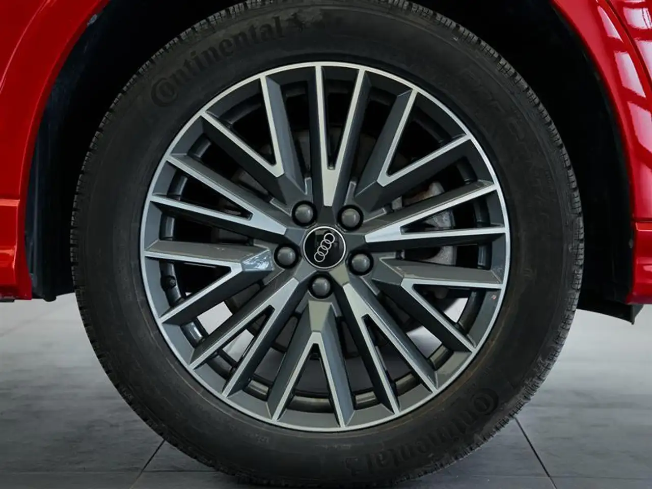 Audi Q3 - Image 6