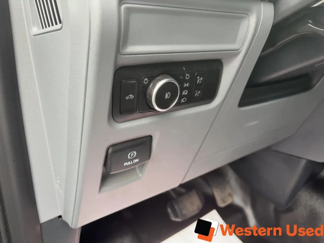 Ford F-150 - Image 8