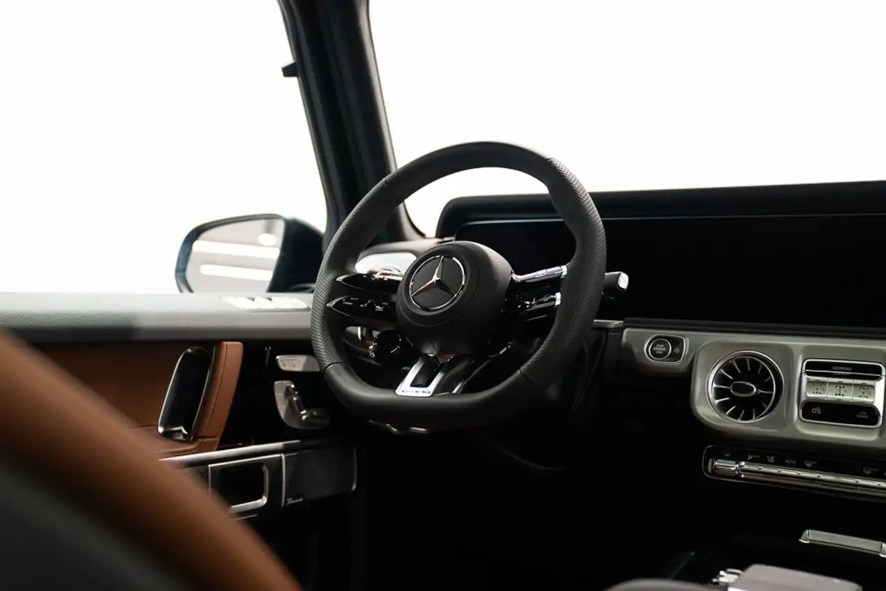 Mercedes-Benz G-Class - Image 11