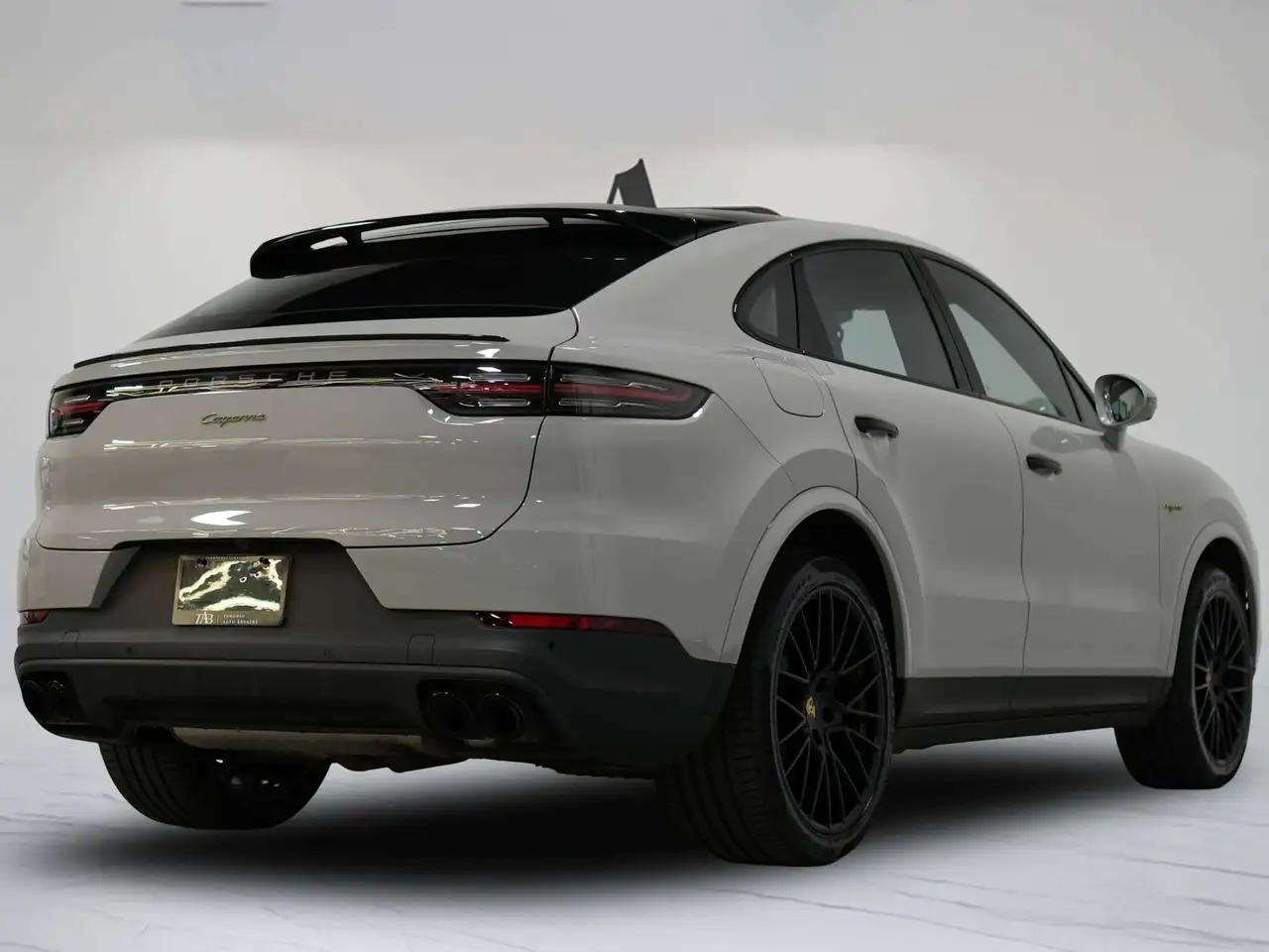 Porsche Cayenne - Image 4