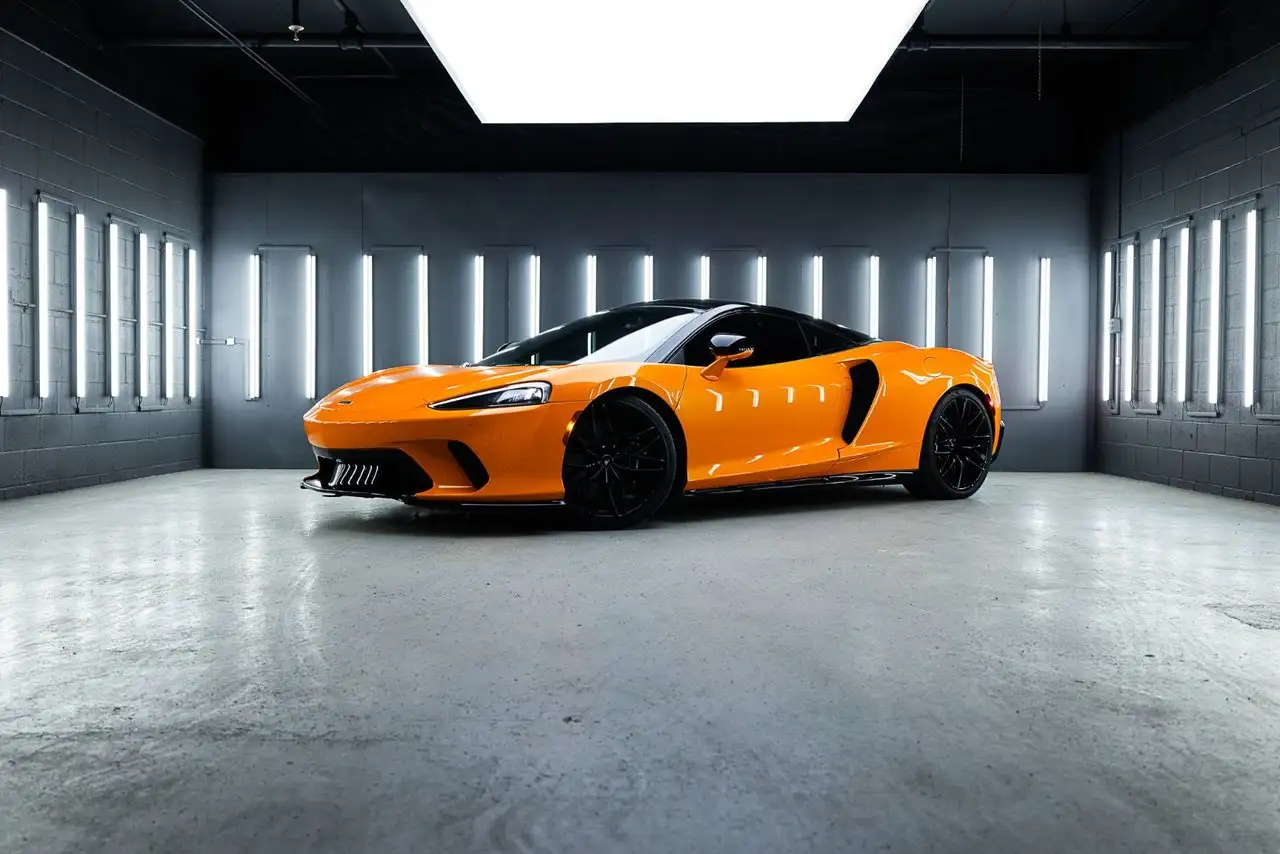 McLaren GT