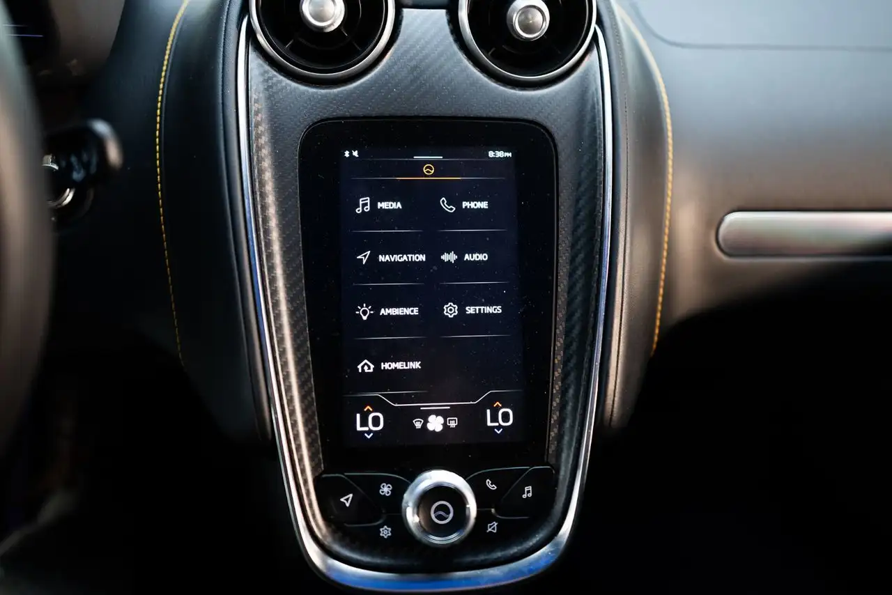 McLaren GT - Image 32