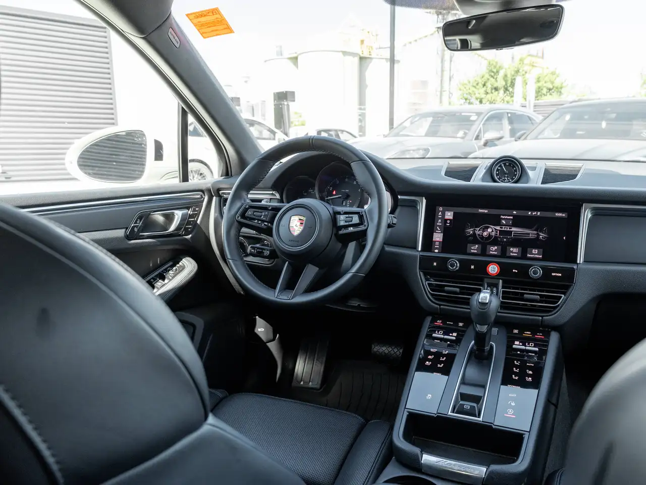 Porsche Macan - Image 16