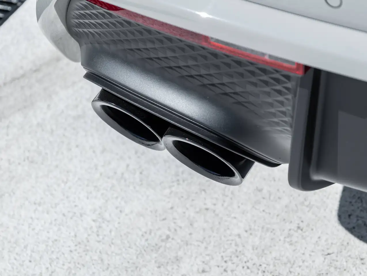 Porsche Macan - Image 11