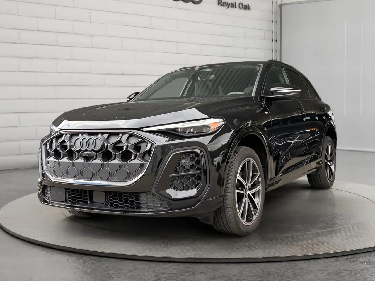 Audi Q5 - Image 1