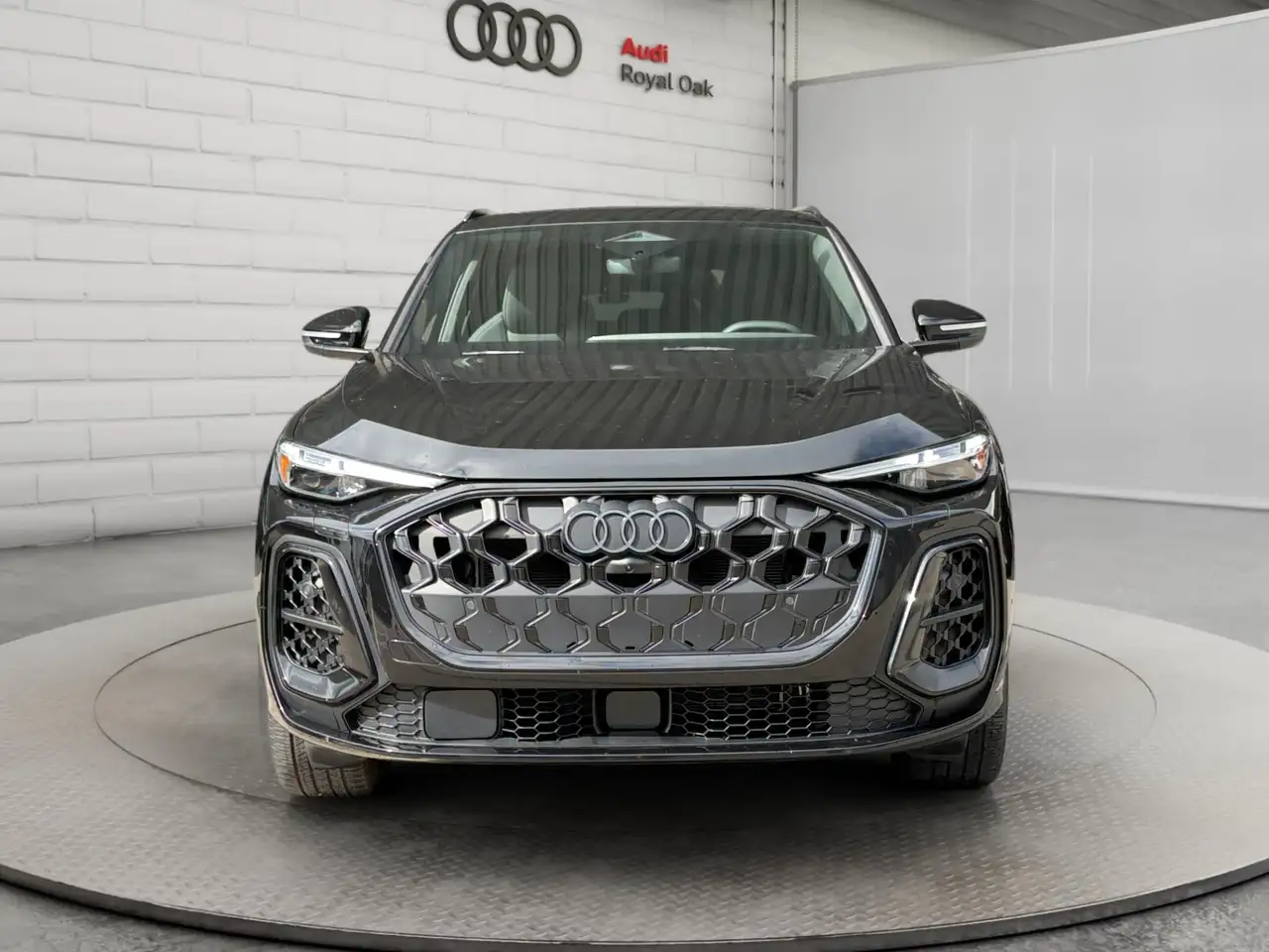 Audi Q5 - Image 2