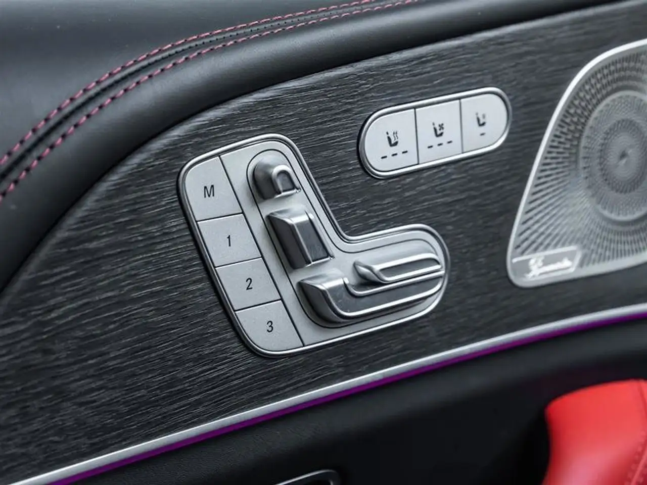 Mercedes-Benz GLE - Image 23