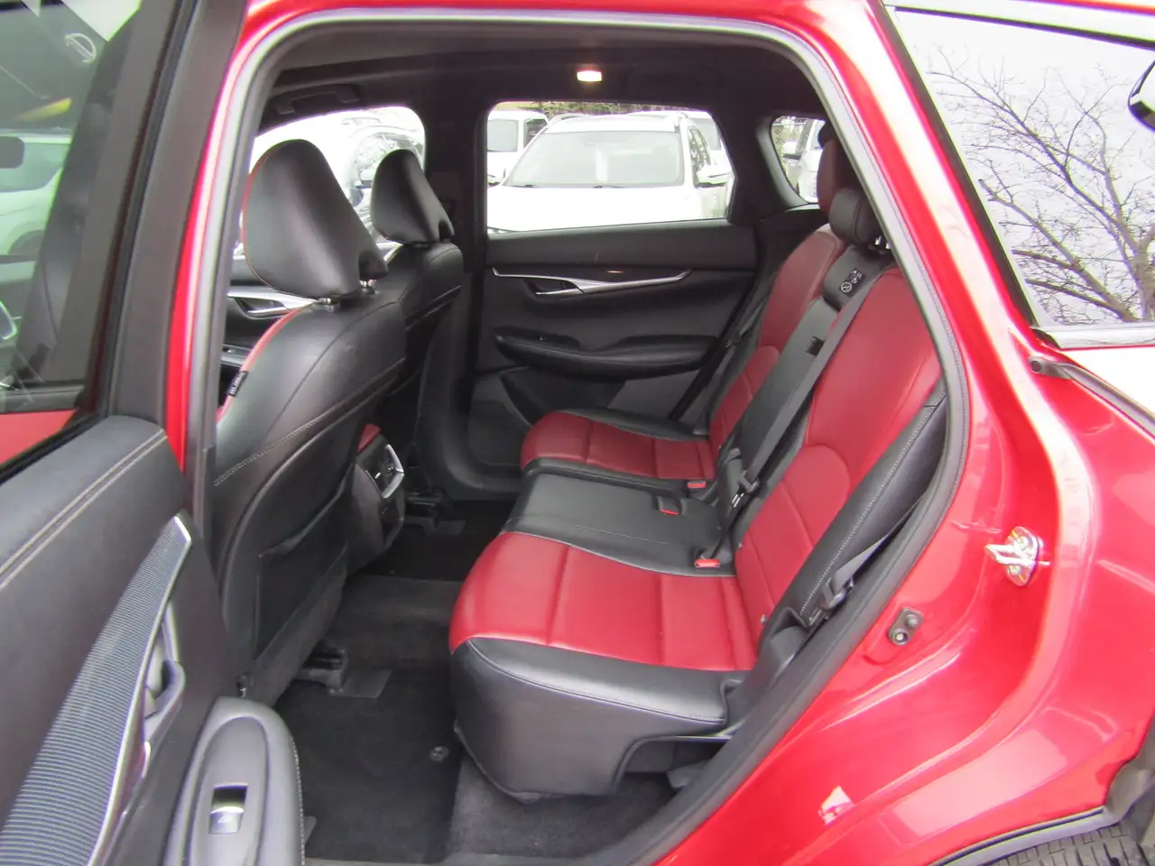Infiniti QX50 - Image 19