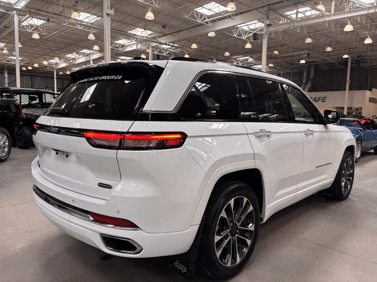 Jeep Grand Cherokee - Image 4