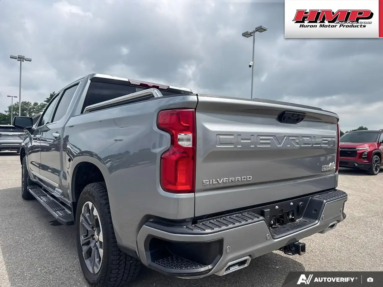 Chevrolet Silverado 1500 - Image 11