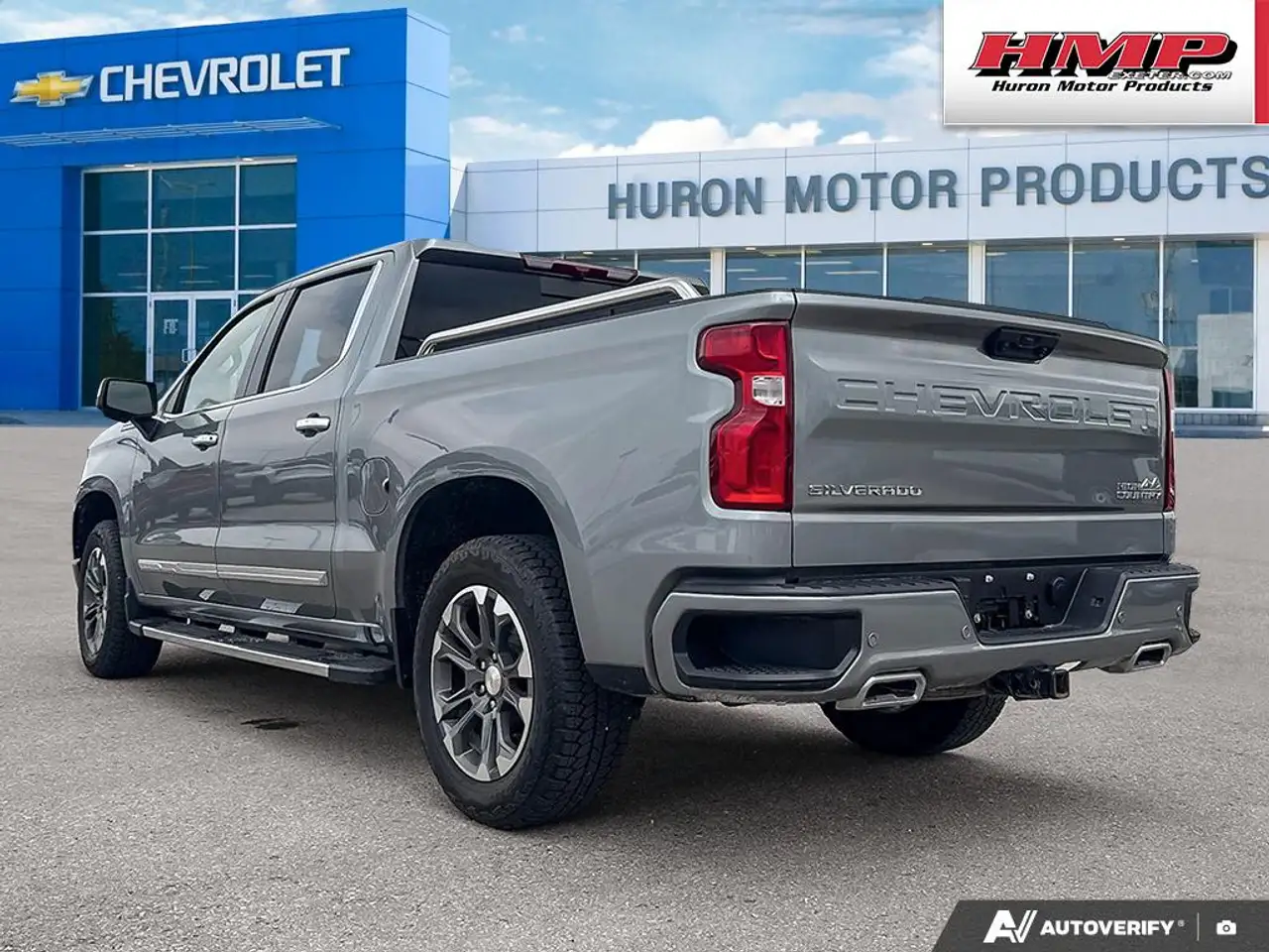 Chevrolet Silverado 1500 - Image 4