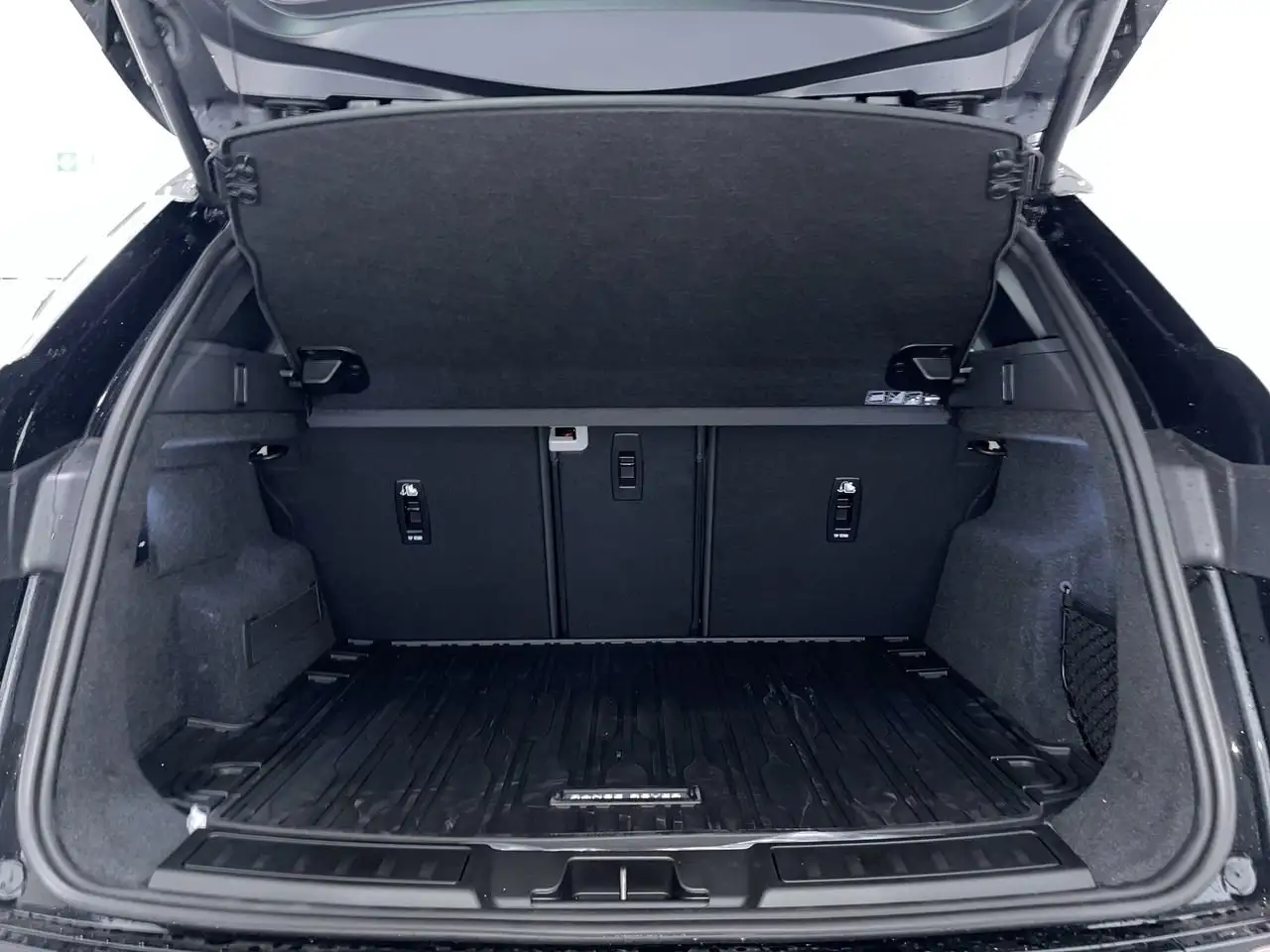 Land Rover Range Rover Evoque - Image 32