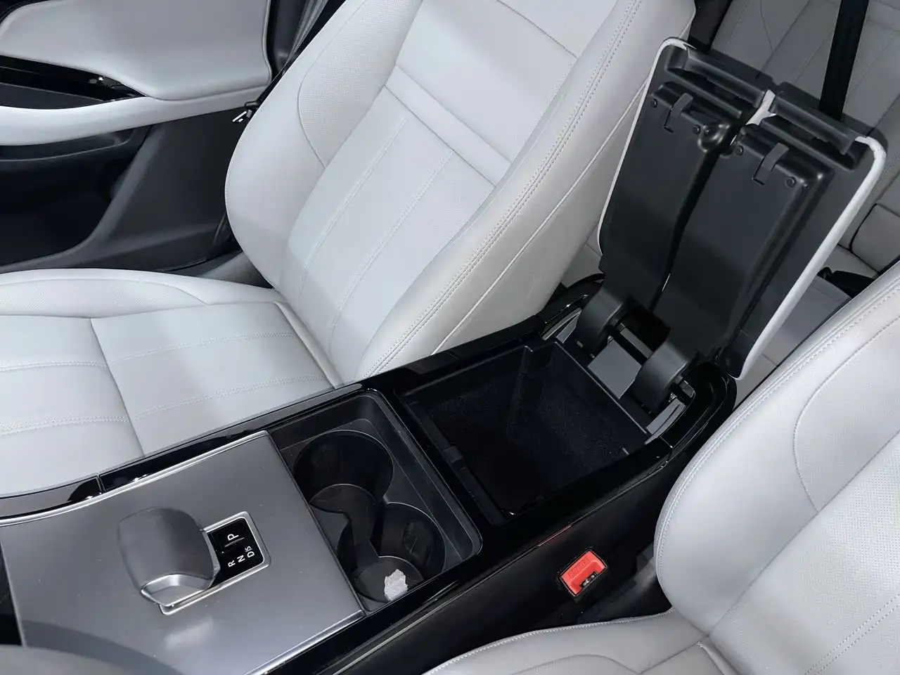 Land Rover Range Rover Evoque - Image 29