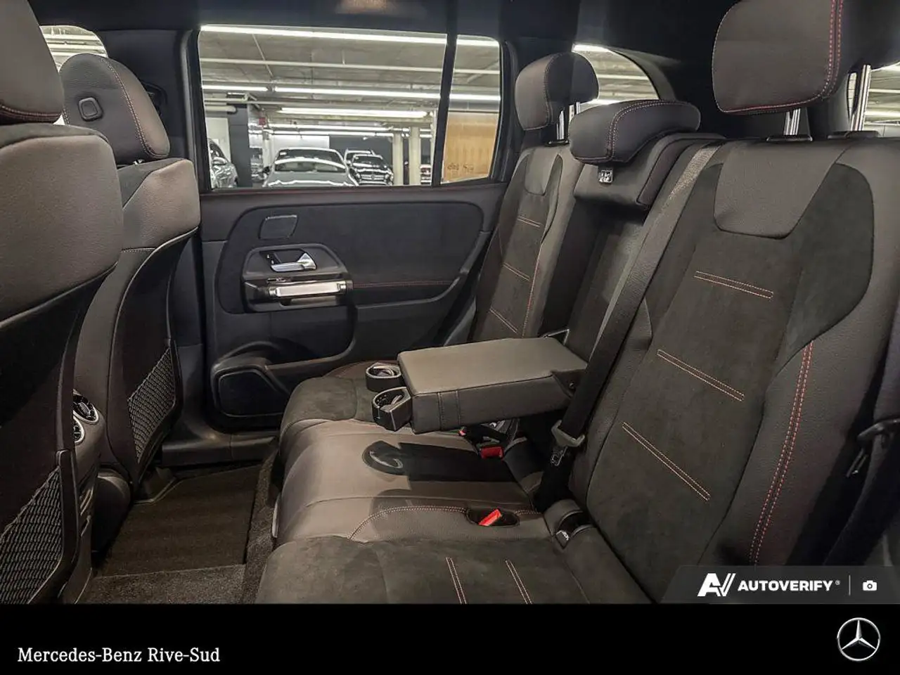 Mercedes-Benz GLB - Image 14