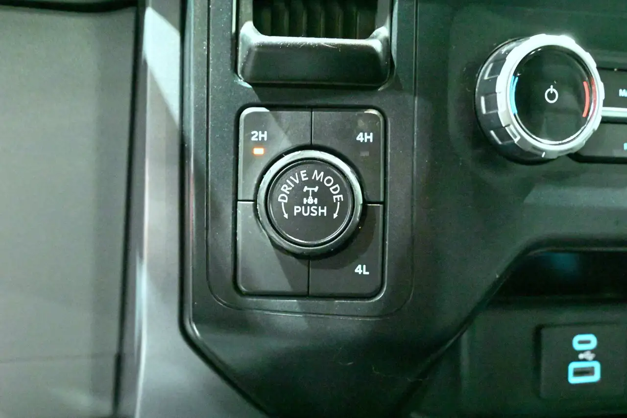 Ford F-150 - Image 20