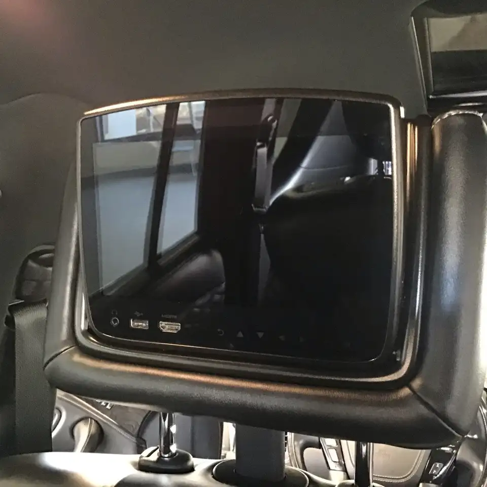 Infiniti QX80 - Image 25