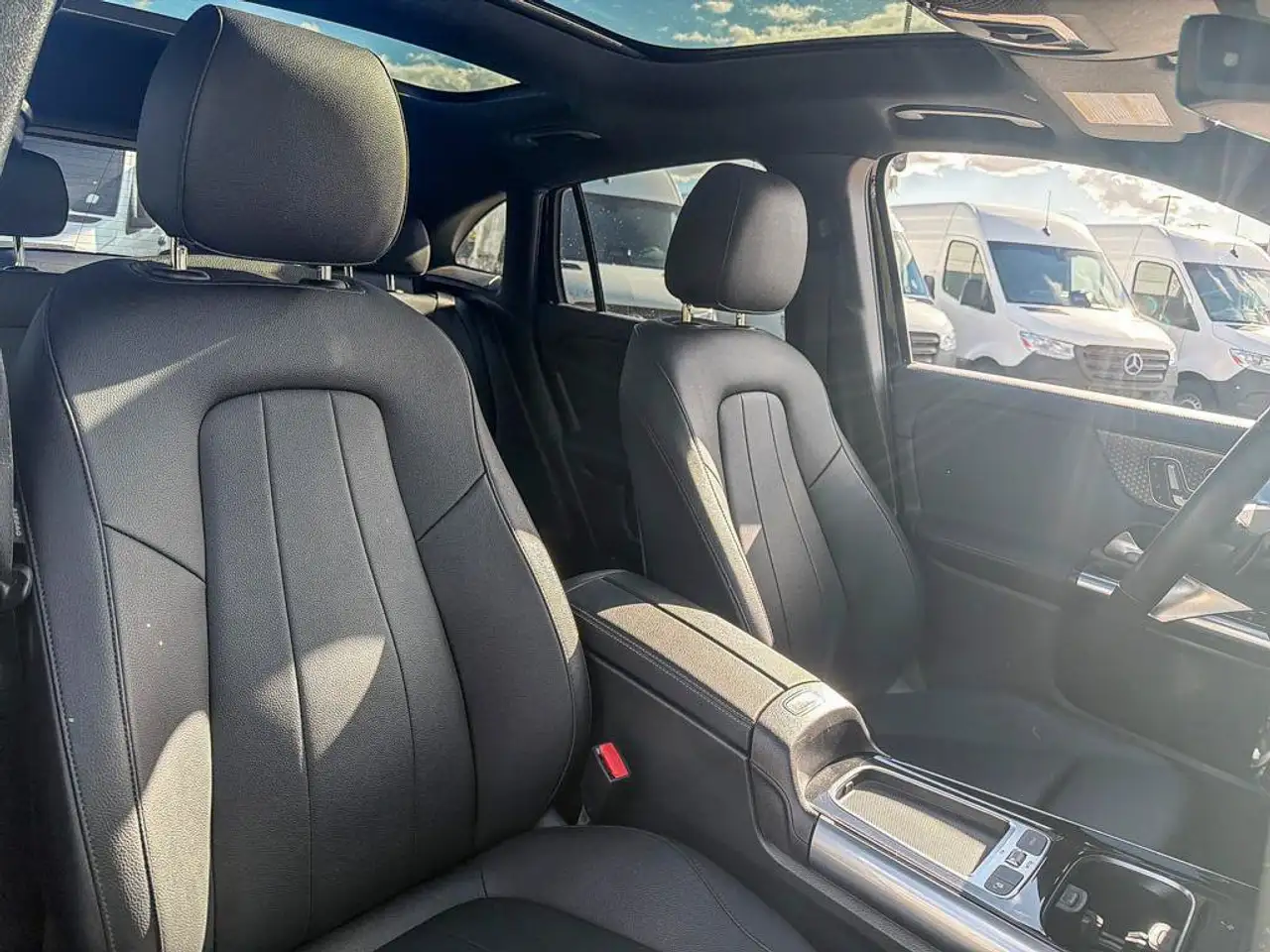 Mercedes-Benz GLA - Image 14
