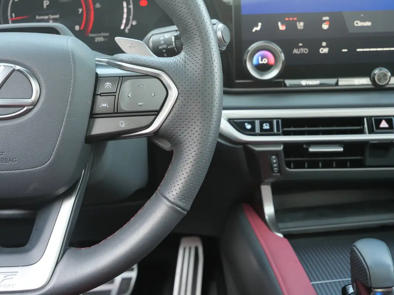 Lexus RX - Image 29