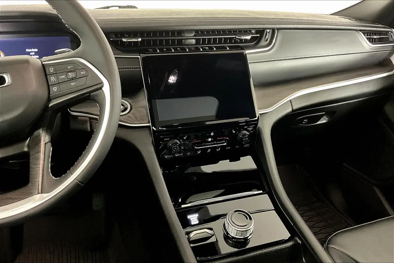 Jeep Grand Cherokee - Image 6