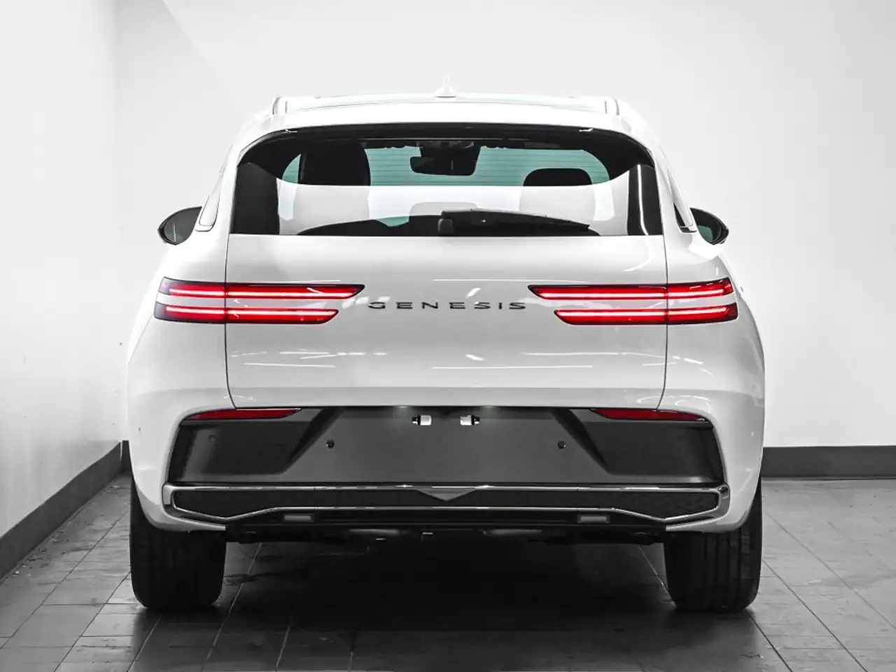 Genesis GV70 - Image 28