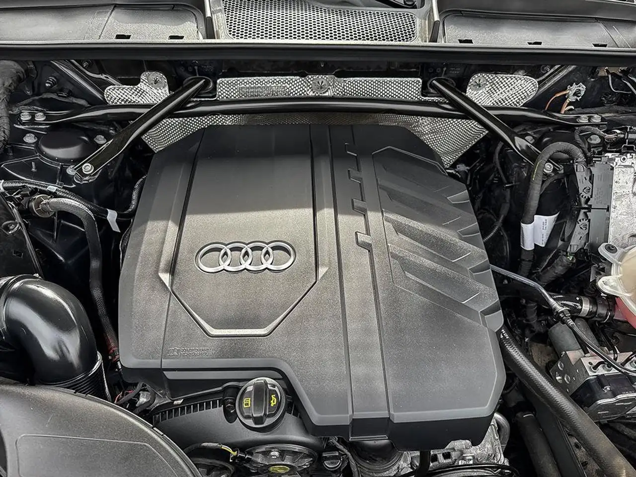 Audi Q5 - Image 14