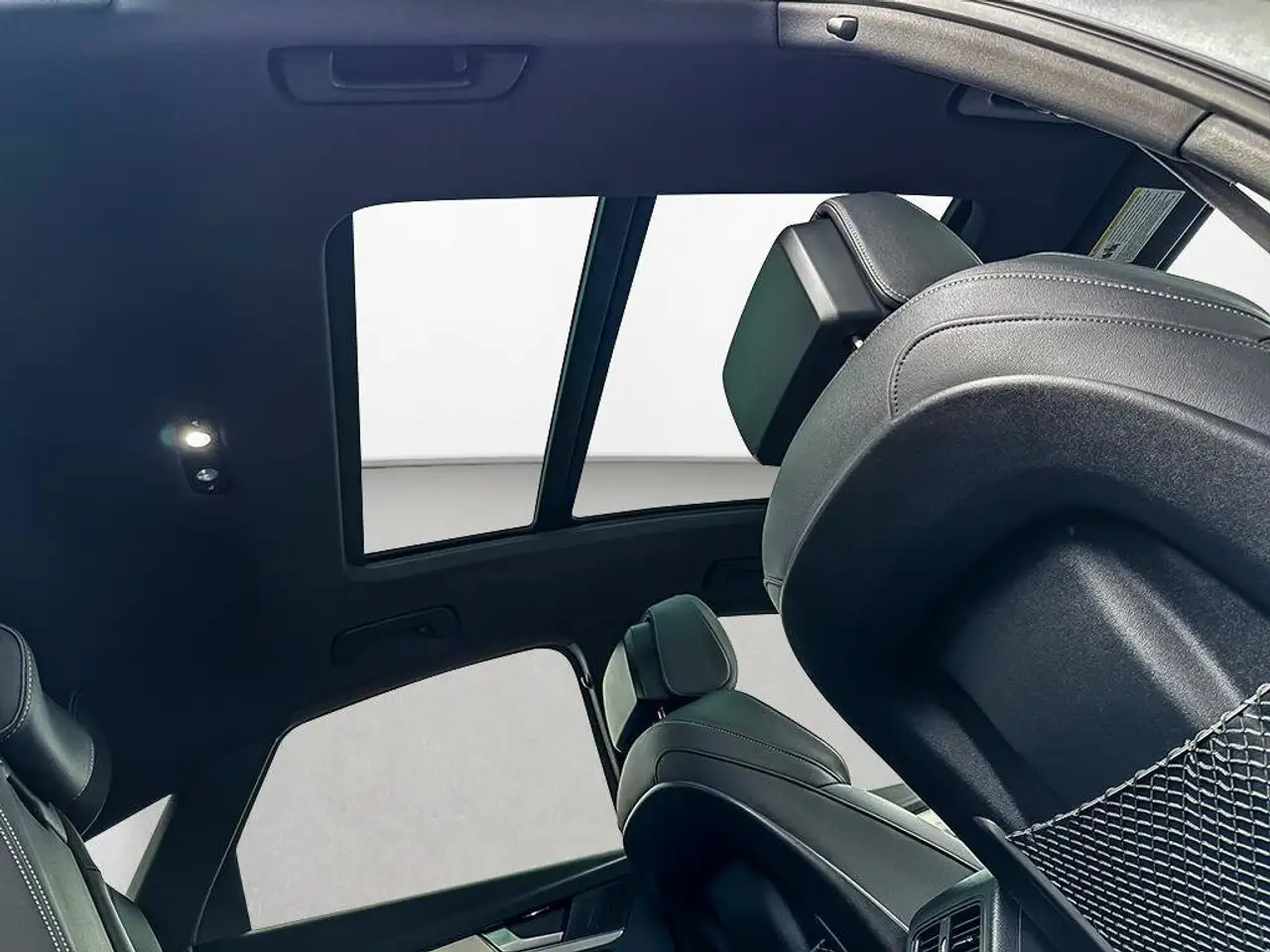 Audi Q5 - Image 13