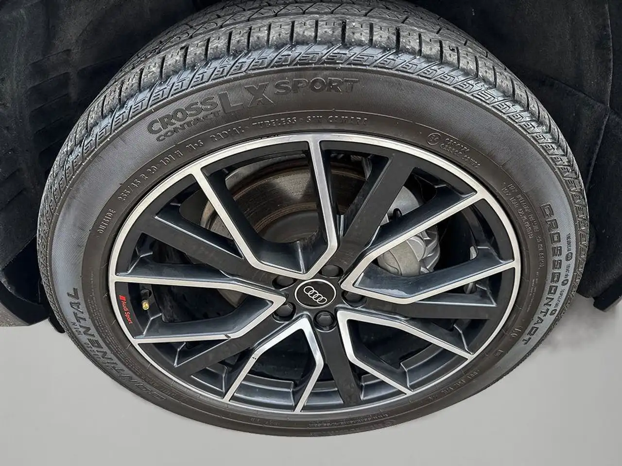 Audi Q5 - Image 10