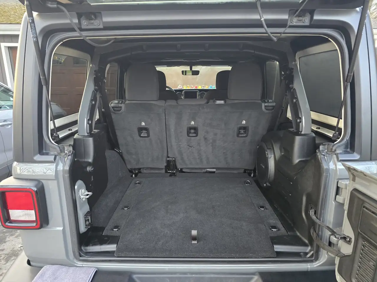 Jeep Wrangler - Image 8