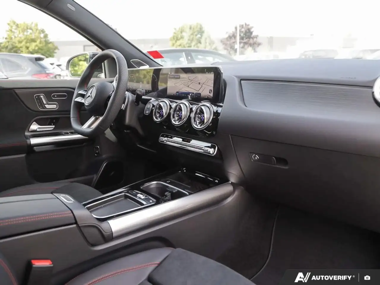 Mercedes-Benz GLA - Image 23