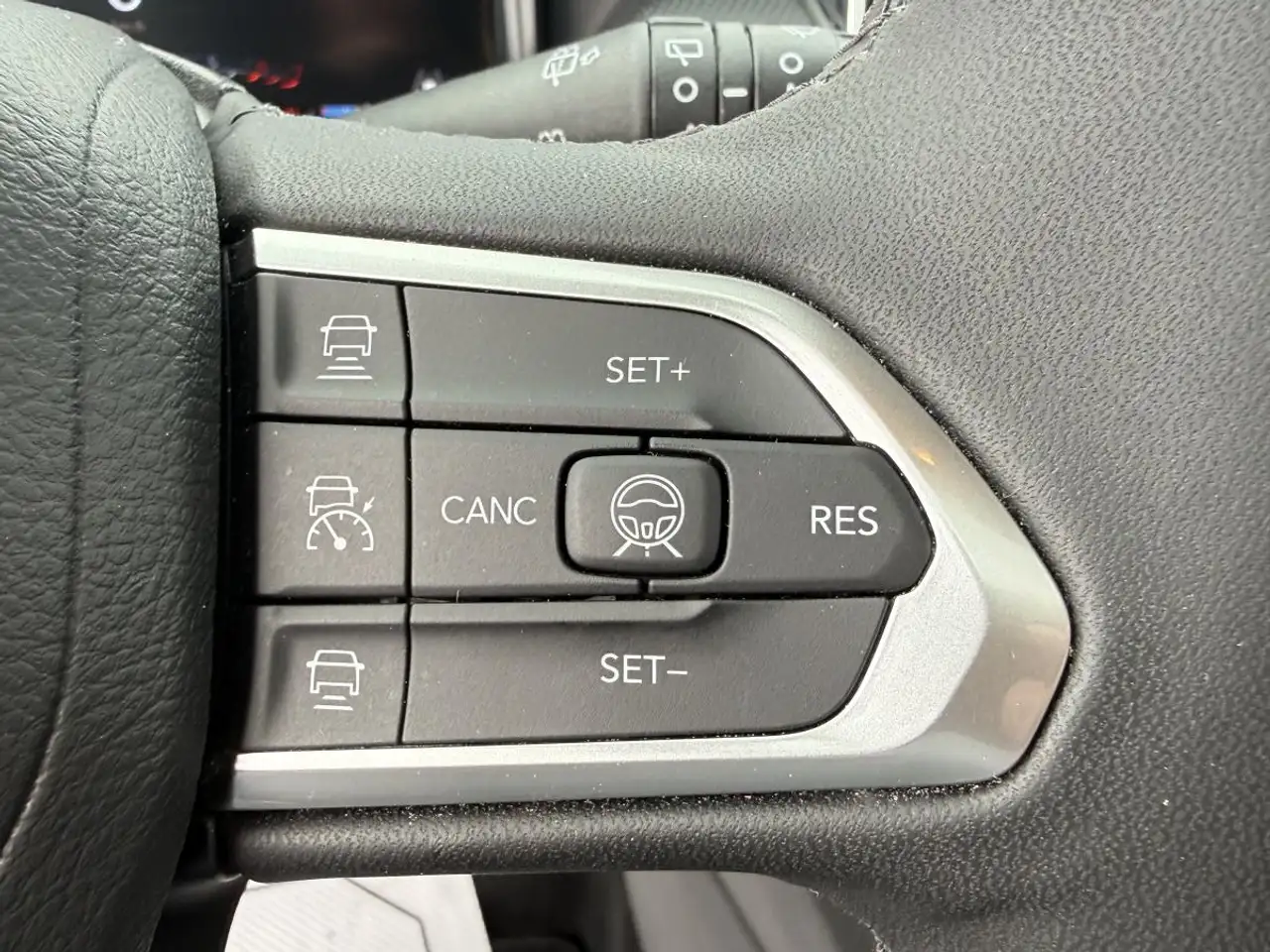 Jeep Compass - Image 22