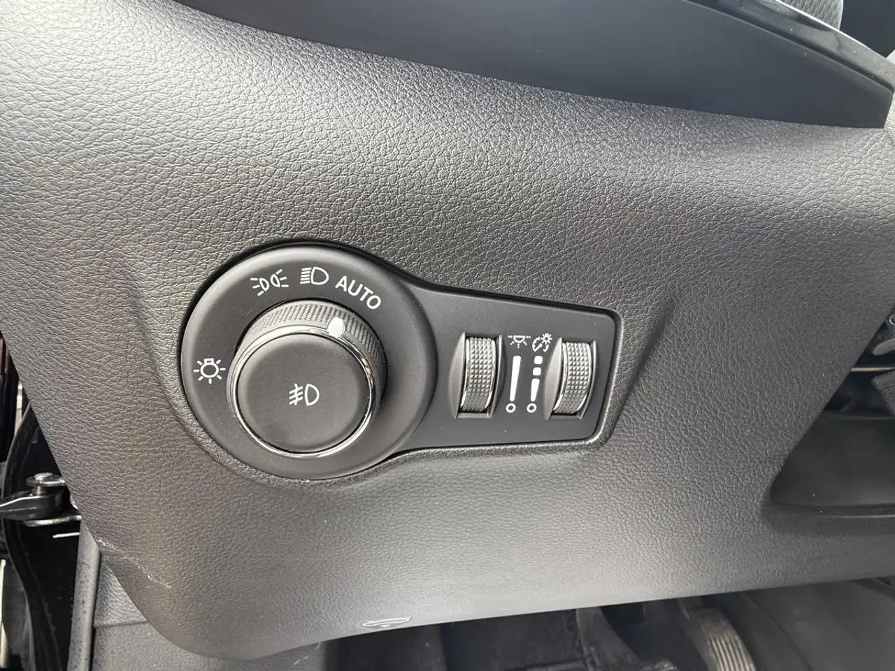 Jeep Compass - Image 15