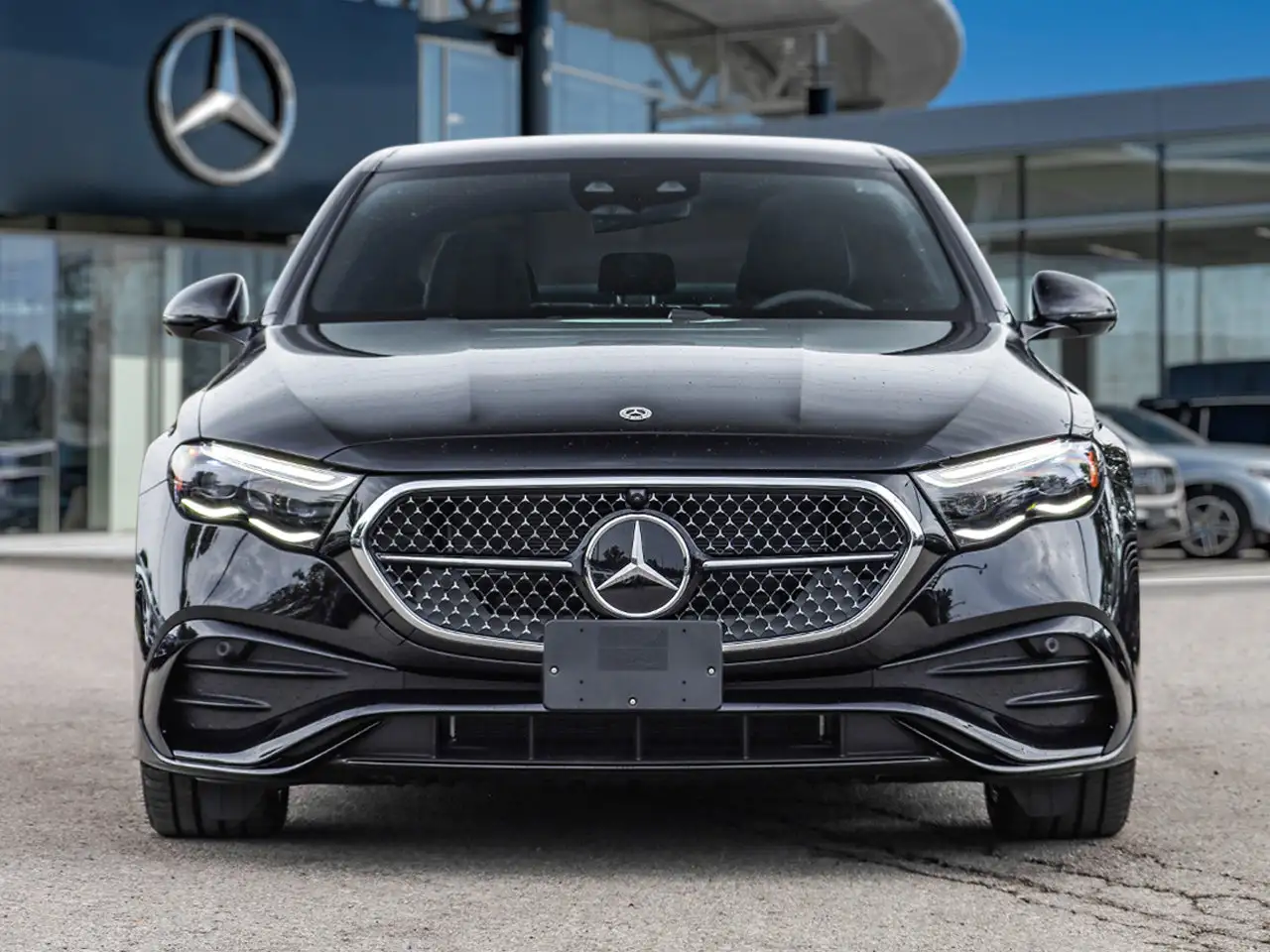 Mercedes-Benz E-Class - Image 4
