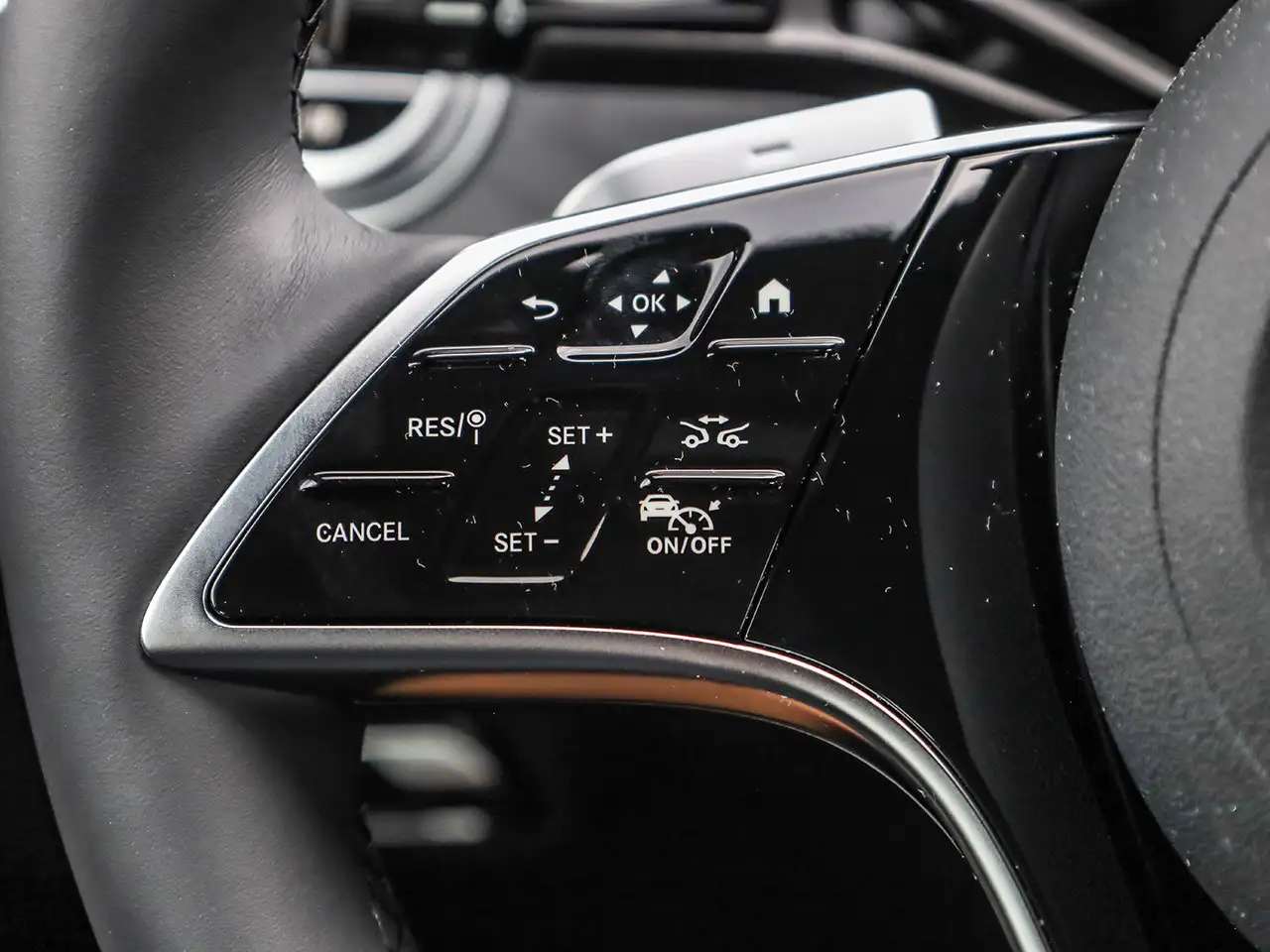 Mercedes-Benz E-Class - Image 21