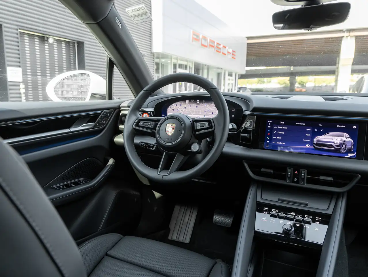 Porsche Macan - Image 17