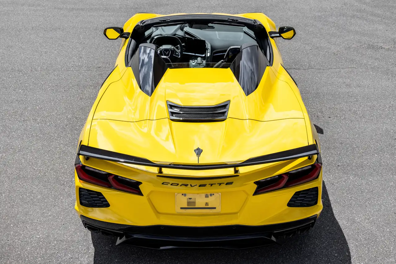 Chevrolet Corvette - Image 22
