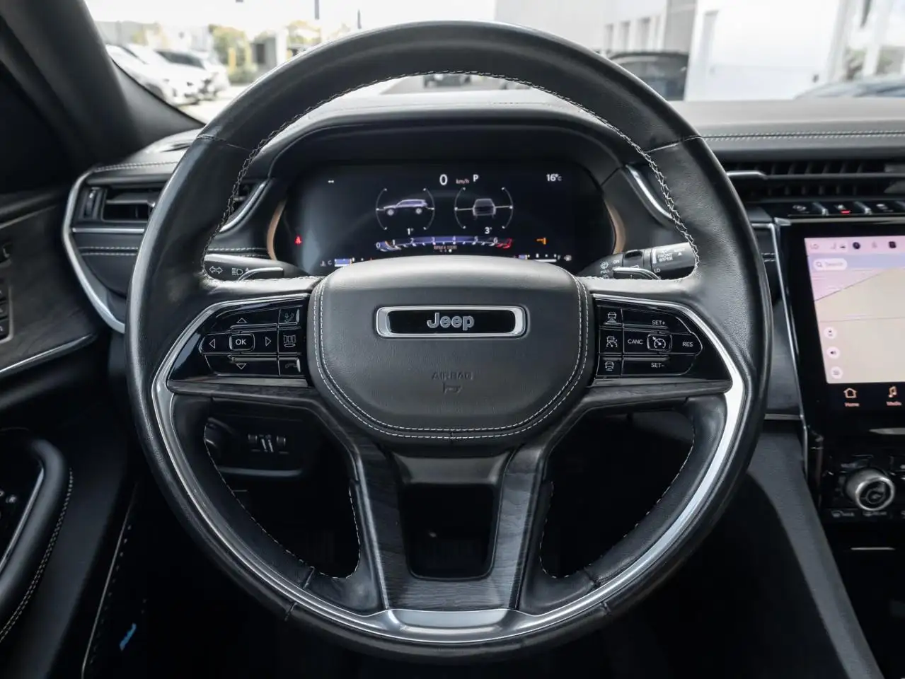 Jeep Grand Cherokee - Image 9