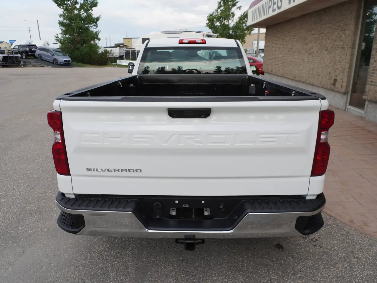 Chevrolet Silverado 1500 - Image 10