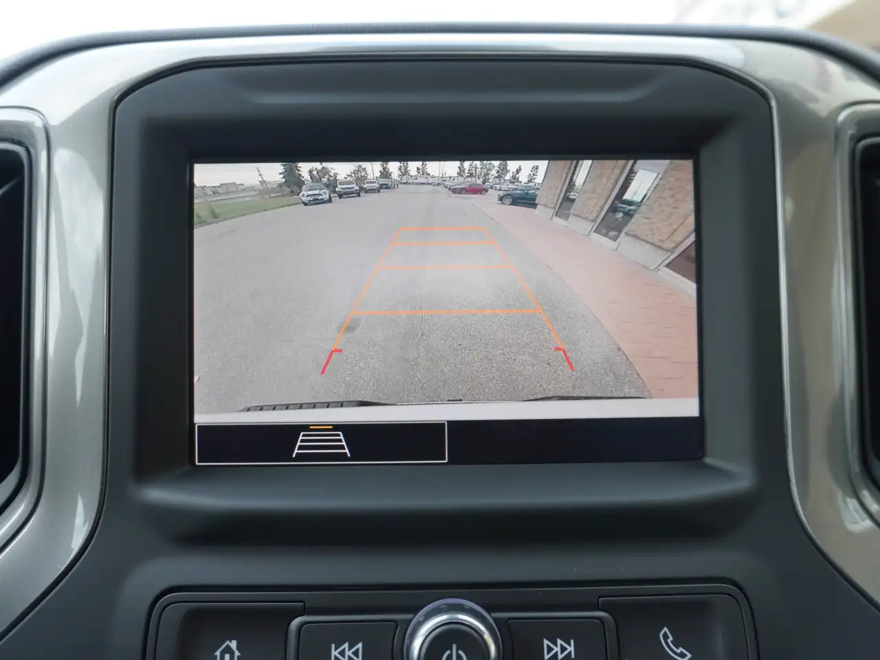 Chevrolet Silverado 1500 - Image 24