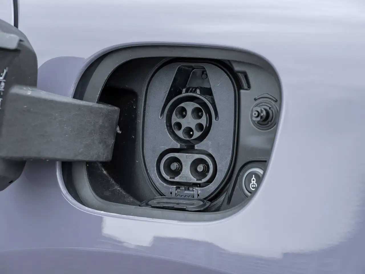 Porsche Macan - Image 10