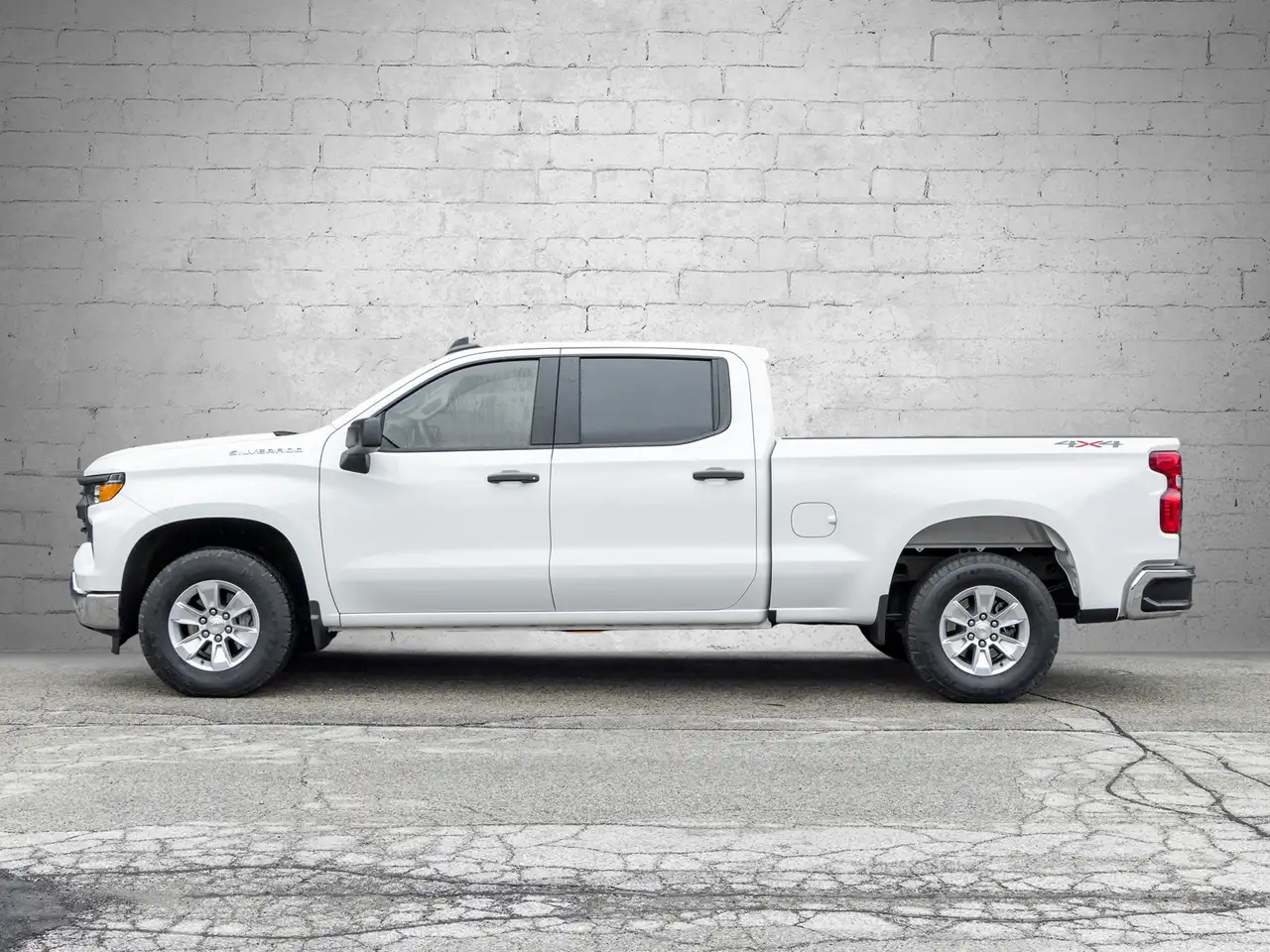 Chevrolet Silverado 1500 - Image 3